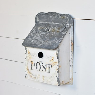 Old Post Birdhouse Pd Home & Garden